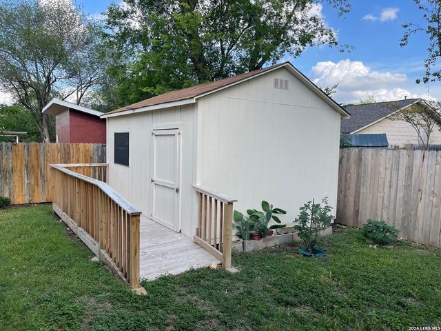9418 GOLD DUST DR, San Antonio, TX 78245