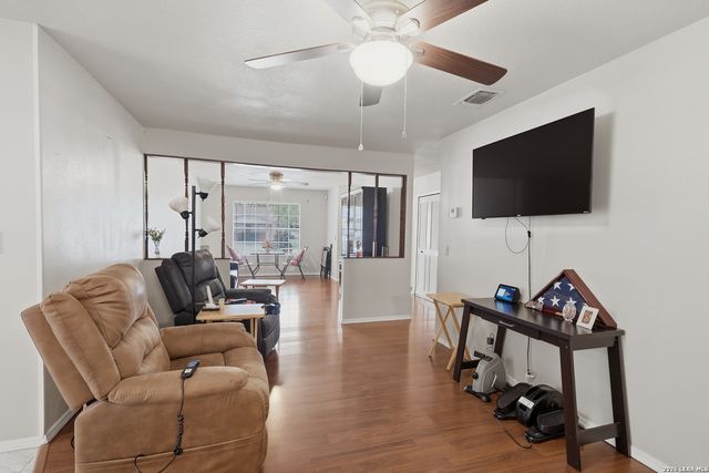 9418 GOLD DUST DR, San Antonio, TX 78245