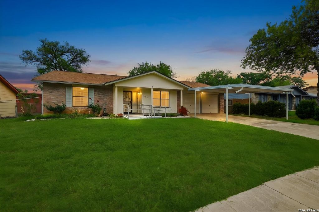 9418 GOLD DUST DR, San Antonio, TX 78245