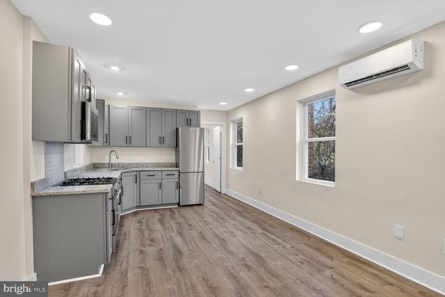 1821 T ST NW, Washington, DC 20009