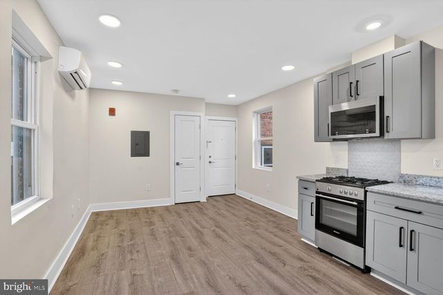 1821 T ST NW, Washington, DC 20009