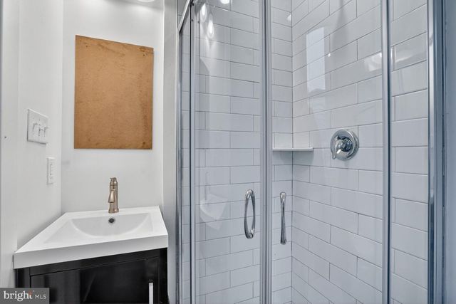 1821 T ST NW, Washington, DC 20009