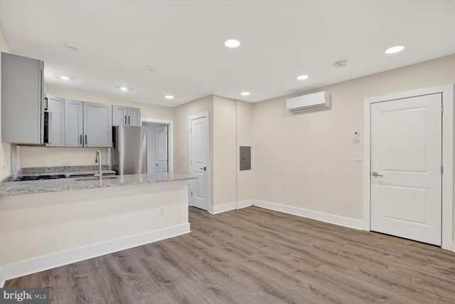 1821 T ST NW, Washington, DC 20009