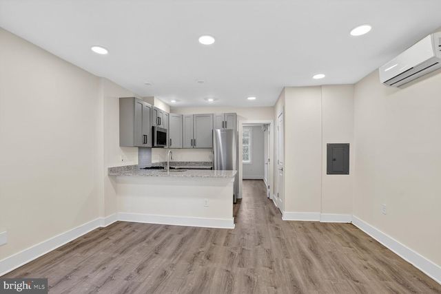 1821 T ST NW, Washington, DC 20009