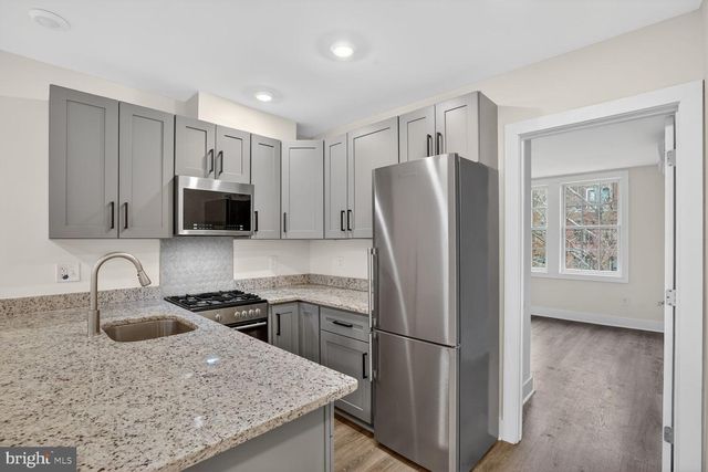 1821 T ST NW, Washington, DC 20009