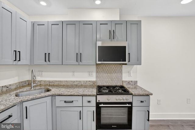 1821 T ST NW, Washington, DC 20009