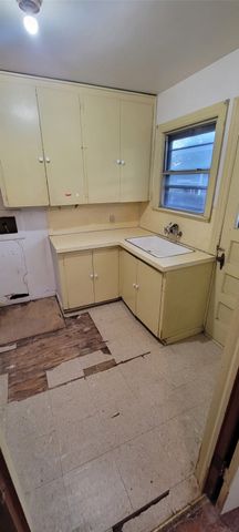 2839 Handley Drive, Fort Worth, TX 76112