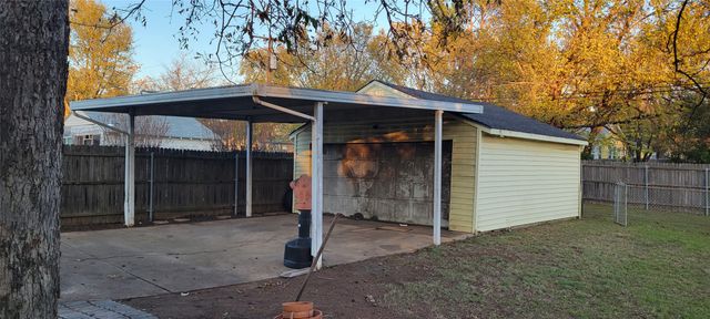 2839 Handley Drive, Fort Worth, TX 76112