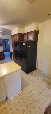 2839 Handley Drive, Fort Worth, TX 76112