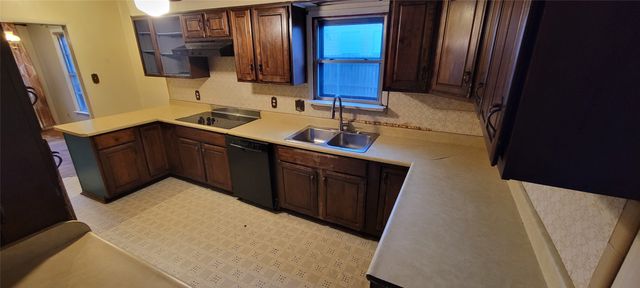 2839 Handley Drive, Fort Worth, TX 76112