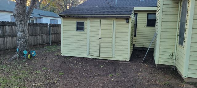 2839 Handley Drive, Fort Worth, TX 76112