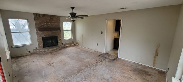 2839 Handley Drive, Fort Worth, TX 76112