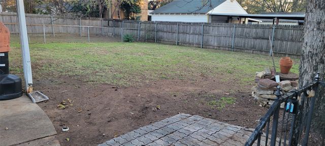 2839 Handley Drive, Fort Worth, TX 76112