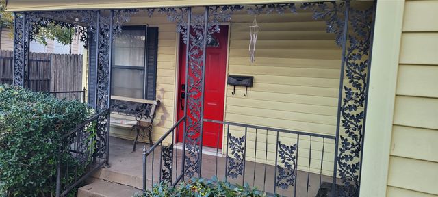 2839 Handley Drive, Fort Worth, TX 76112