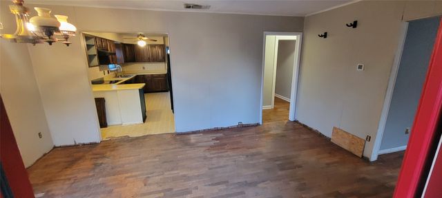 2839 Handley Drive, Fort Worth, TX 76112