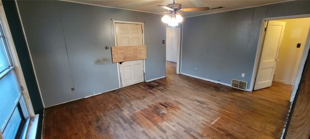 2839 Handley Drive, Fort Worth, TX 76112