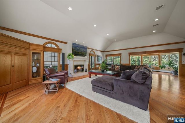 273 Glen Road, Woodcliff Lake, NJ 07677