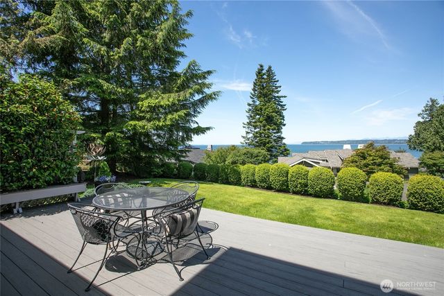 9175 Belted Kingfisher Road, Blaine, WA 98230