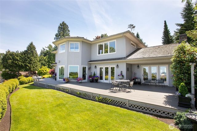9175 Belted Kingfisher Road, Blaine, WA 98230