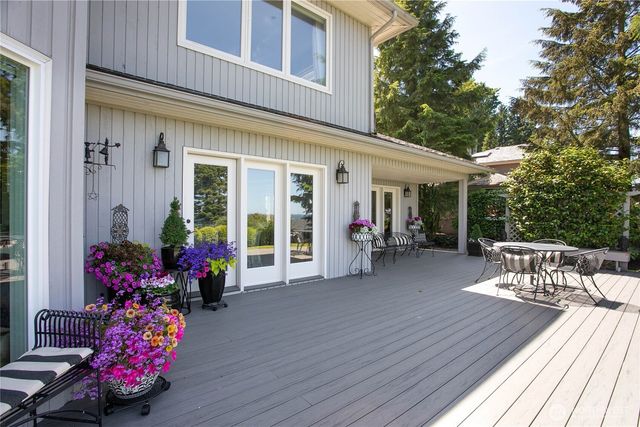 9175 Belted Kingfisher Road, Blaine, WA 98230