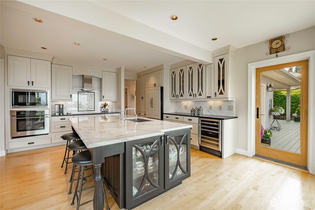 9175 Belted Kingfisher Road, Blaine, WA 98230