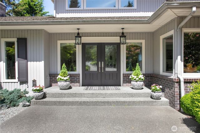 9175 Belted Kingfisher Road, Blaine, WA 98230