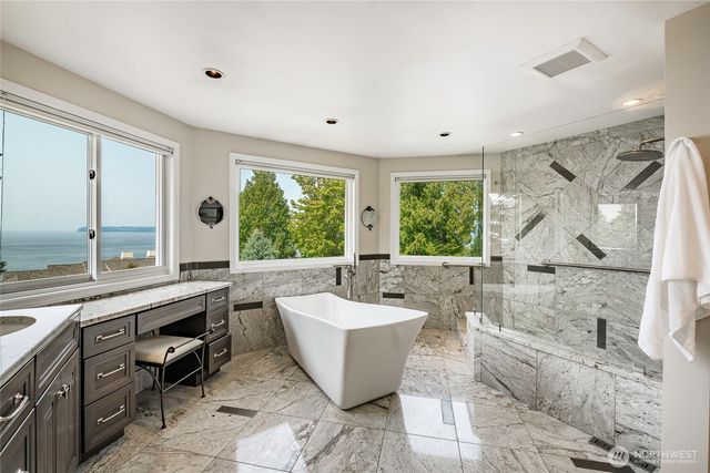 9175 Belted Kingfisher Road, Blaine, WA 98230