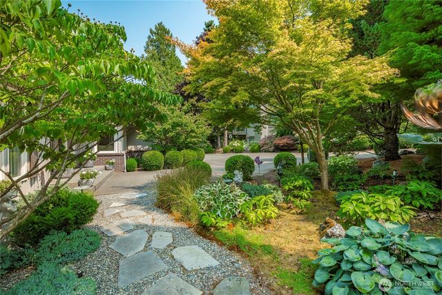 9175 Belted Kingfisher Road, Blaine, WA 98230