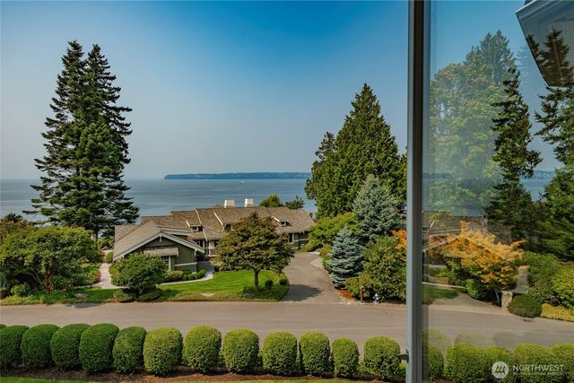 9175 Belted Kingfisher Road, Blaine, WA 98230