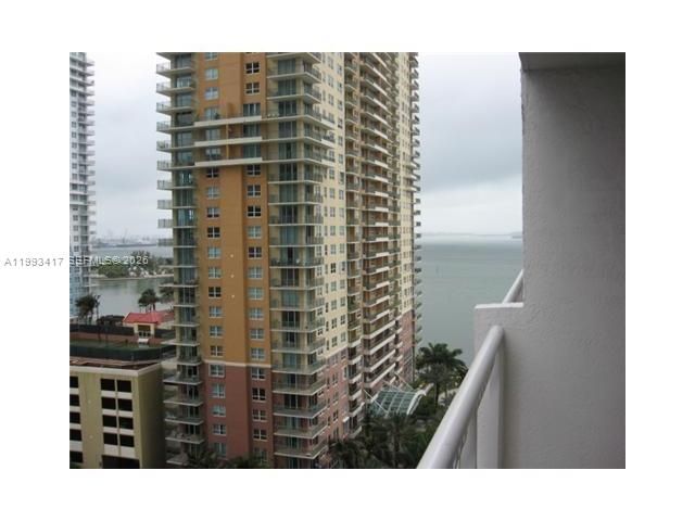 1200 Brickell Bay Dr 1510, Miami, FL 33131