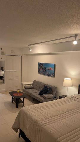 1200 Brickell Bay Dr 1510, Miami, FL 33131