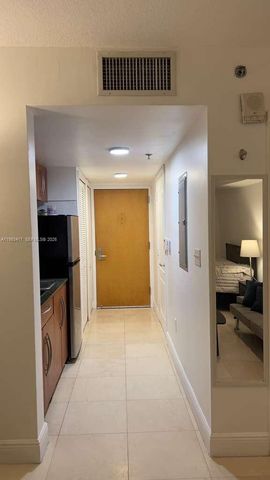 1200 Brickell Bay Dr 1510, Miami, FL 33131