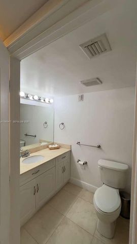 1200 Brickell Bay Dr 1510, Miami, FL 33131