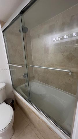 1200 Brickell Bay Dr 1510, Miami, FL 33131