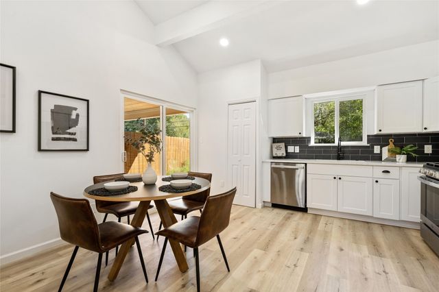 6209 Reicher DR, Austin, TX 78723