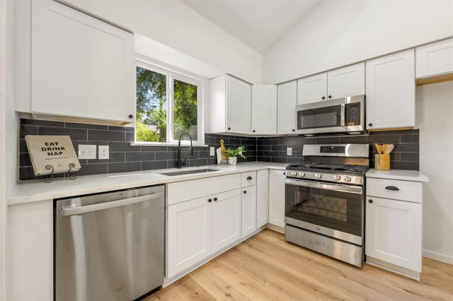 6209 Reicher DR, Austin, TX 78723