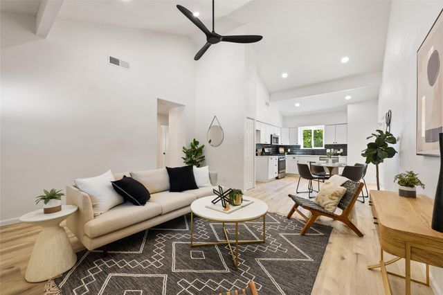 6209 Reicher DR, Austin, TX 78723