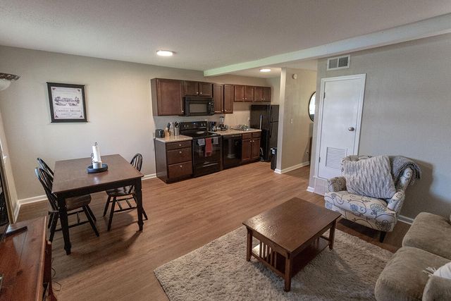 105 N GARTH AVE 39, Columbia, MO 65203