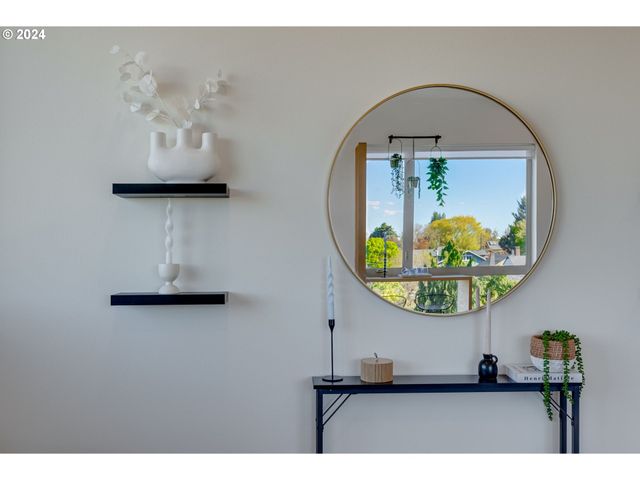 4329 N Mississippi Ave 5, Portland, OR 97217