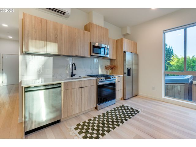 4329 N Mississippi Ave 5, Portland, OR 97217