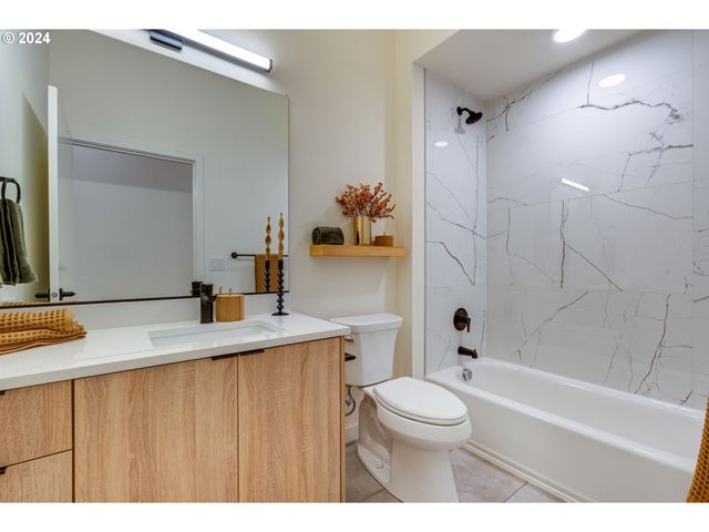 4329 N Mississippi Ave 5, Portland, OR 97217