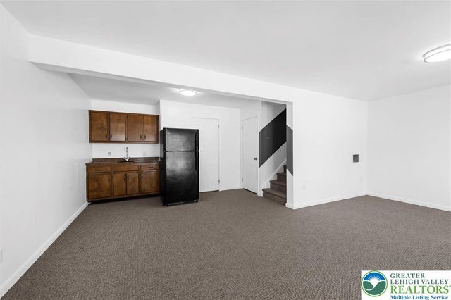 1806 Bent Pine Hill, Upper Macungie Twp, PA 18051