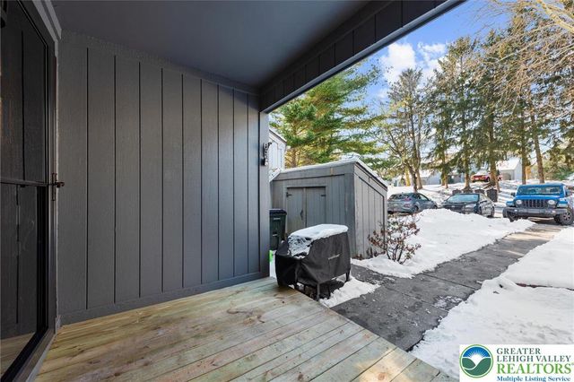 1806 Bent Pine Hill, Upper Macungie Twp, PA 18051