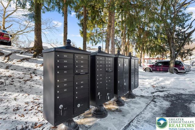 1806 Bent Pine Hill, Upper Macungie Twp, PA 18051