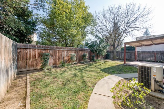 10304 N Recreation Avenue, Fresno, CA 93730