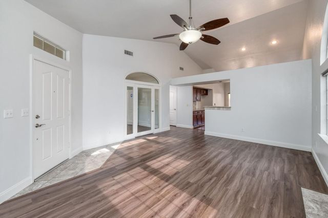 10304 N Recreation Avenue, Fresno, CA 93730