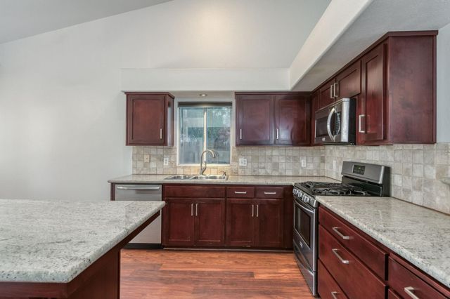 10304 N Recreation Avenue, Fresno, CA 93730