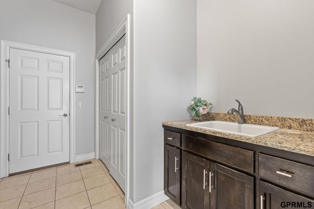 17055 Corby Street, Omaha, NE 68116