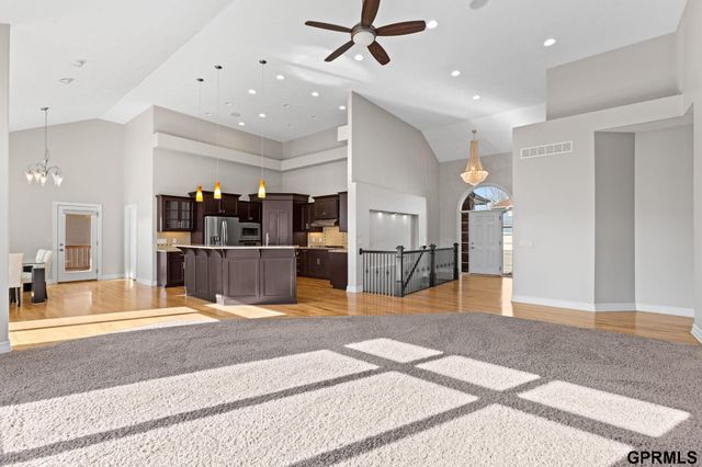 17055 Corby Street, Omaha, NE 68116