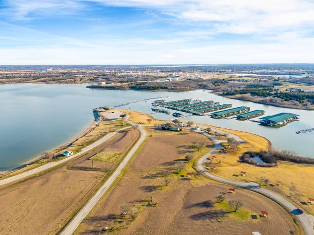 930 Peppy San Trail, Lucas, TX 75002